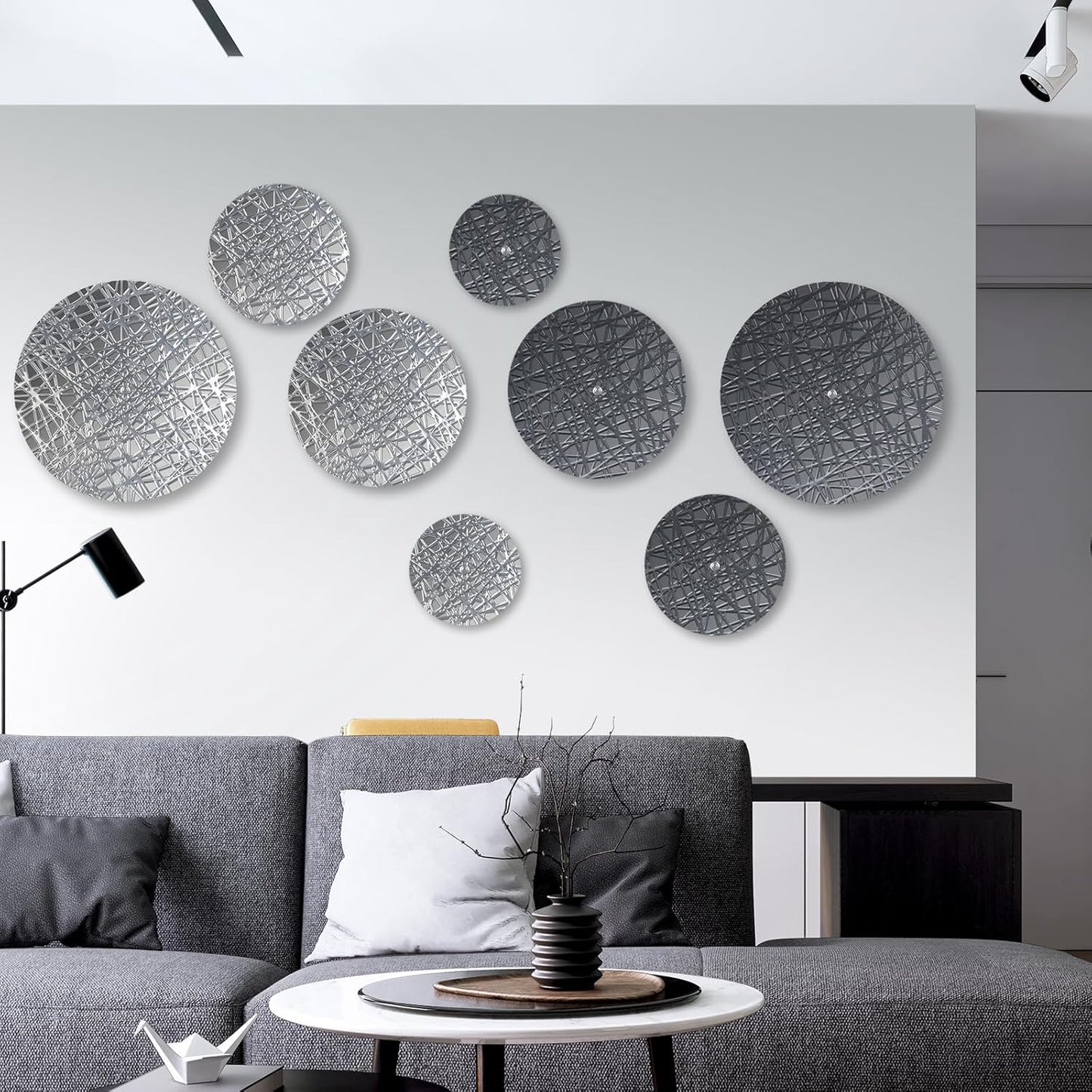 DETENE Metal Plate Art ,Metal round Wall Decor - 8 Pcs with 4 Sizes, Silver & Blue, Modern Wall Hanging Sculptures for Living Room, Office, Apartment, Bathroom, Staircase, Hallway Decorations
