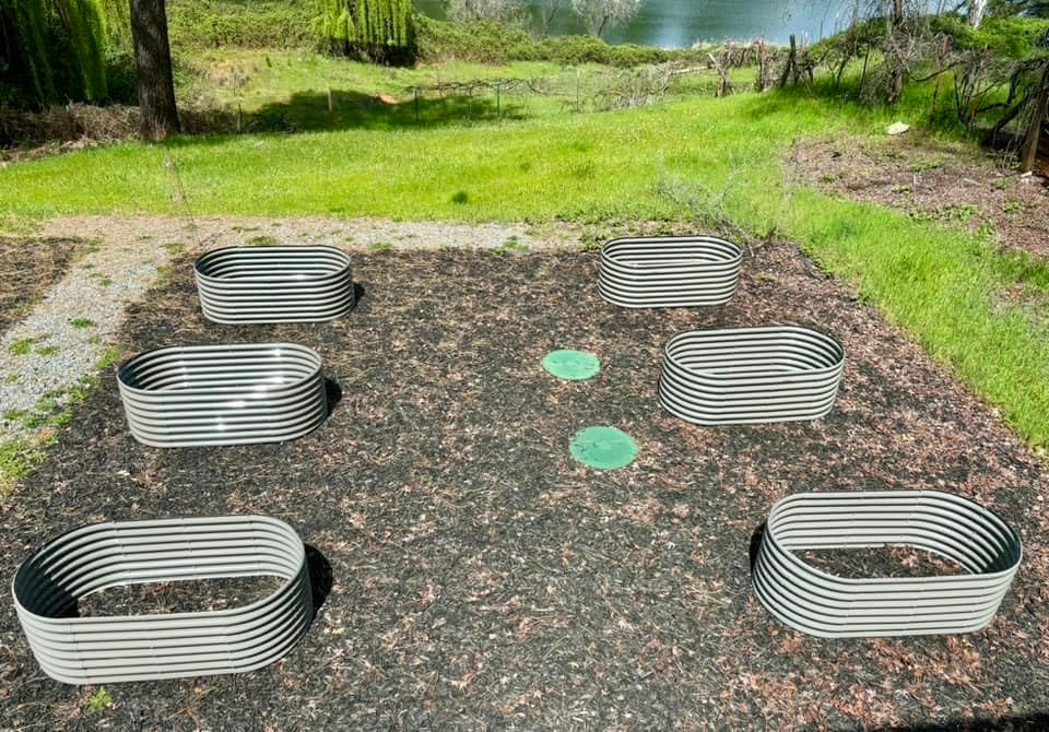 A ANLEOLIFE 6X3X2 ft Galvanized Raised Garden Beds Outdoor-4 Pack, Oval Large Metal Deep Root Planter Box for Planting Vegetables Flowers Herb, Anti-Rust & Easy-Setup, Quartz Grey