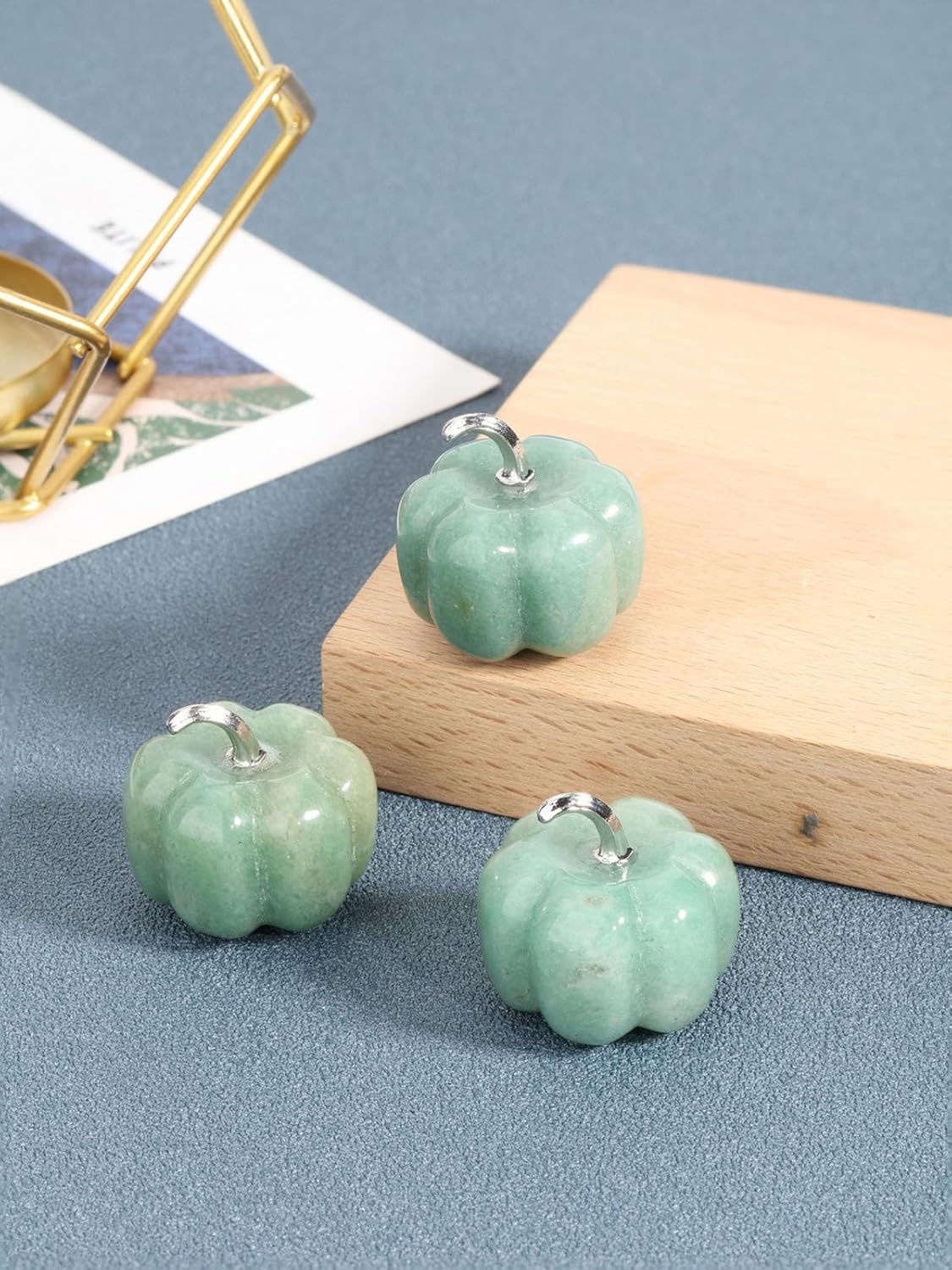 Jovivi Green Aventurine Crystal Pumpkin Figurine, 1.2" Mini Carved Gemstone Pumpkin Statue Decor Healing Stones Decorative Ornaments for Fall Harvest Thanksgiving Halloween Decorations Home Decor