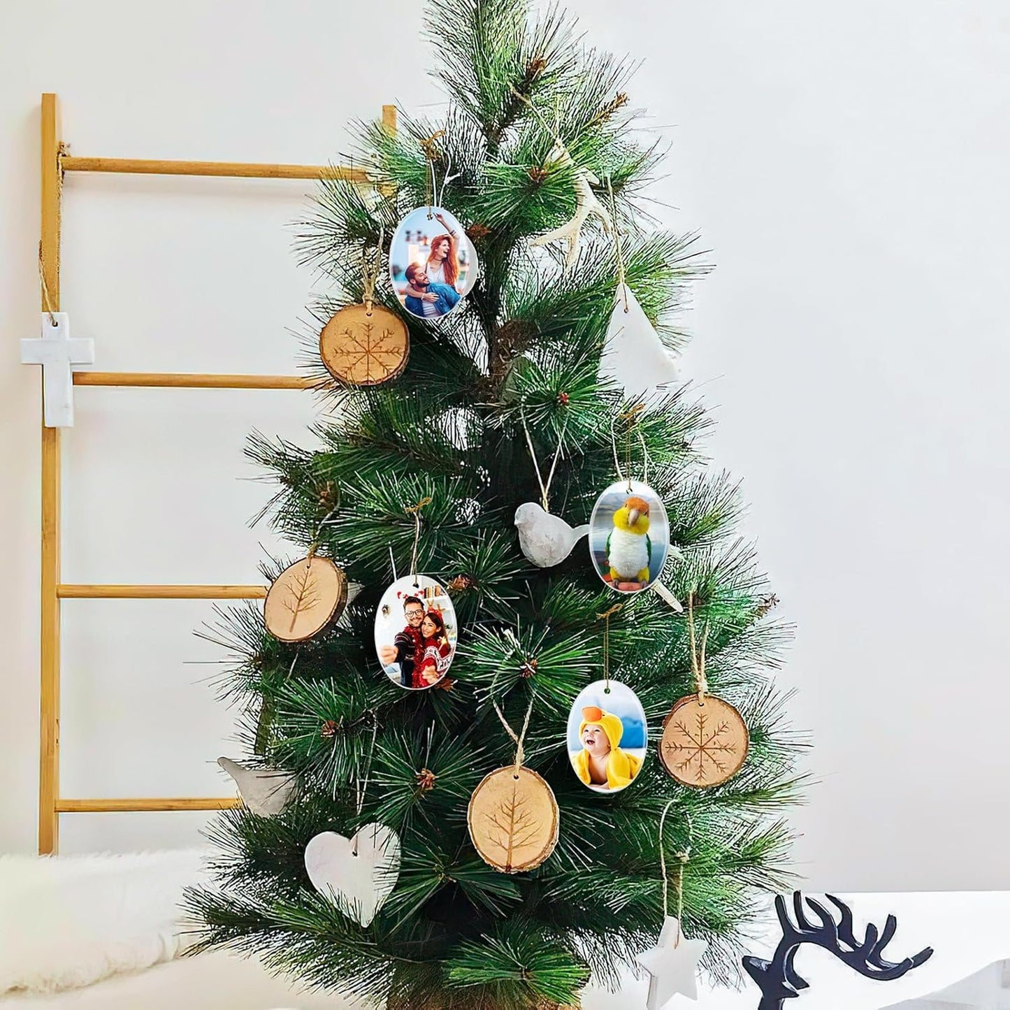 Personalized Christmas Ornaments 2025, Ceramic Custom Photo Text Hanging Ornament Customized Christmas Tree Decorations Gift for Family, Kids, Friends, Couples, Wedding