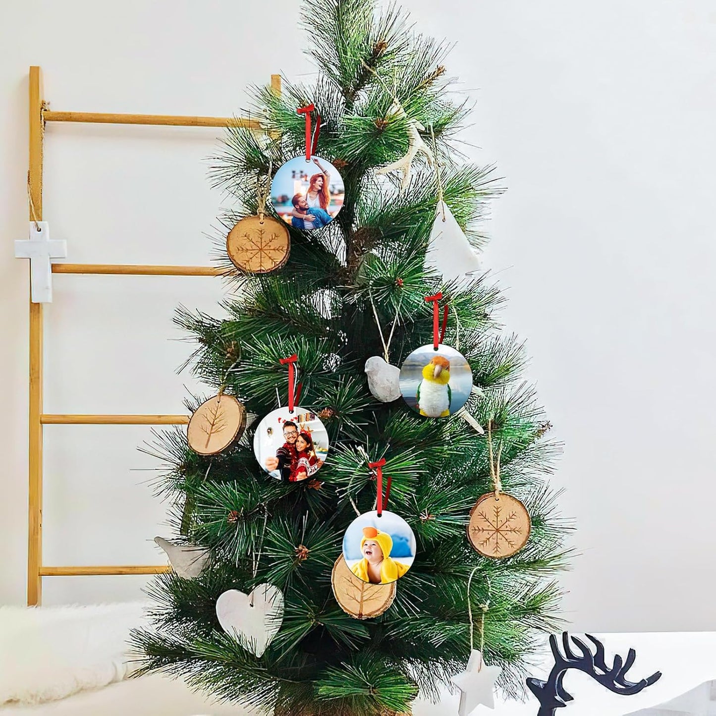 Personalized Christmas Ornaments 2025, Wood Custom Photo Text Hanging Ornament Customized Christmas Tree Decorations Gift for Family, Kids, Friends, Couples, Wedding