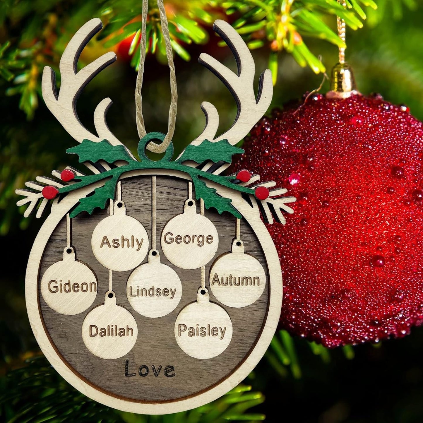 2025 Personalized Christmas Ornaments Family of 2/3/4/5/6/7/8,Custom Reindeer Christmas Wooden Ornaments Deorations with Names,Customized Xmas Ornament Tree Deorations,Personalized Xmas Gifts