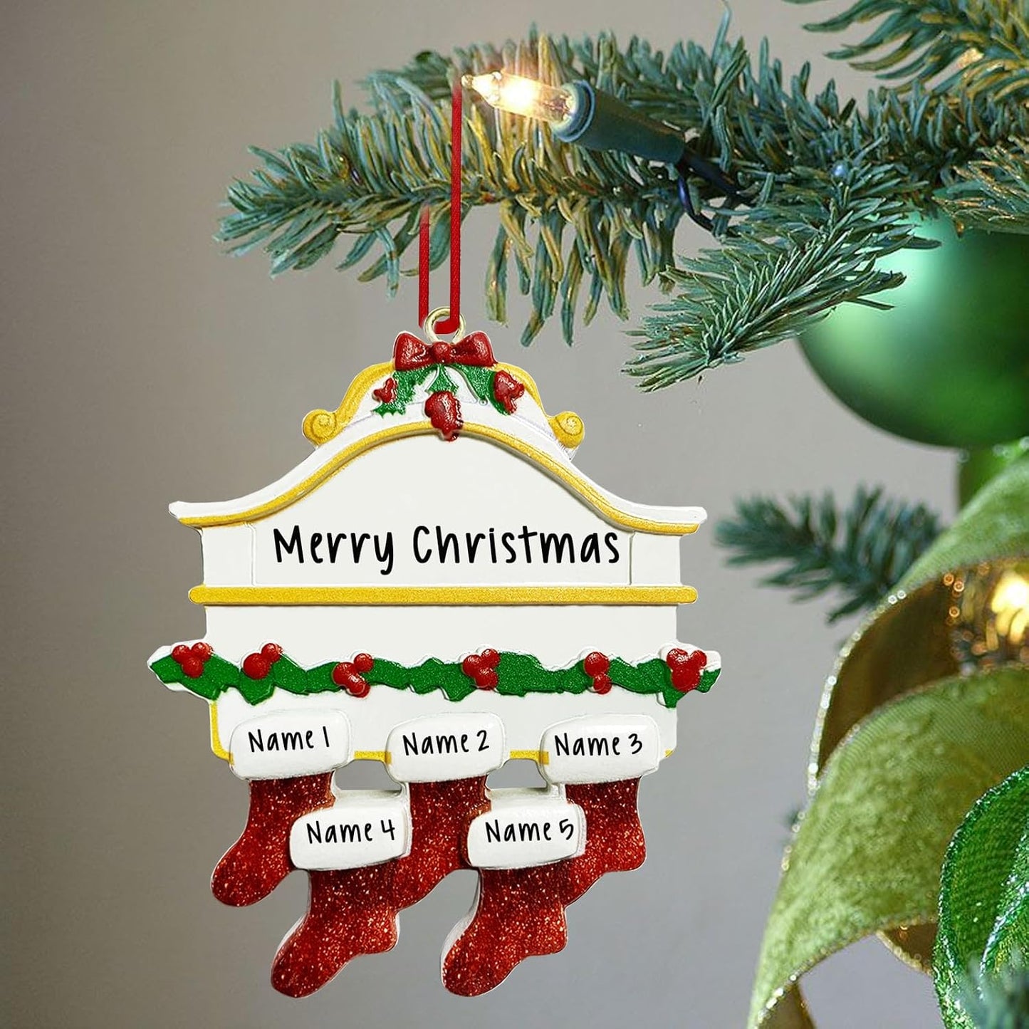 2025 Personalized Christmas Ornaments Family of 2/3/4/5/6/7/8,Custom Christmas Stoking Ornaments Deorations with Names,Customized Xmas Ornament Tree Deorations,Personalized Xmas Ornament Gifts