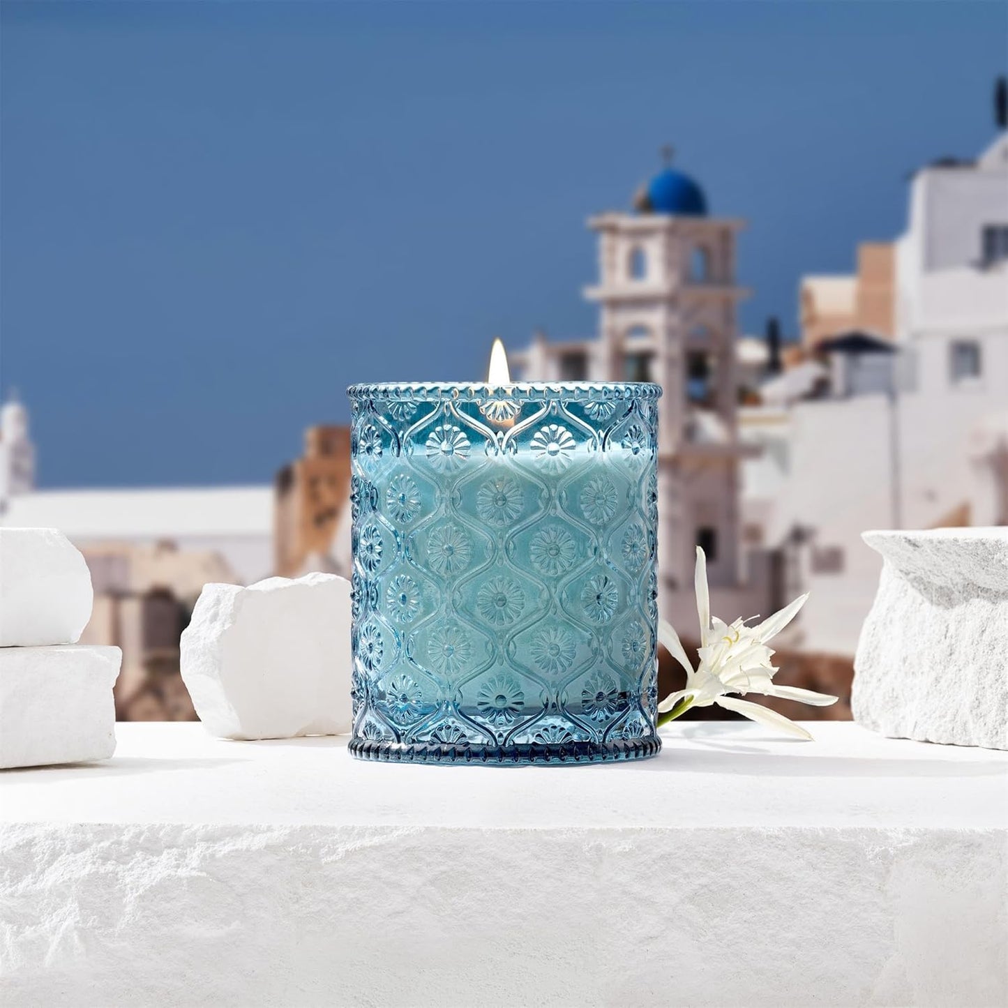 LA JOLIE MUSE Santorini Salt Air Candle - Bergamot, Sea Daffodil, Sandalwood | 6 oz Natural Soy Wax | 40 Hours Clean Burn | Ocean Scented Candle | Gift-Ready for Hosts & Gatherings